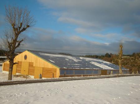 La Compagnie du Vent inaugure la première centrale solaire photovoltaïque chez un tiers en Lozère.