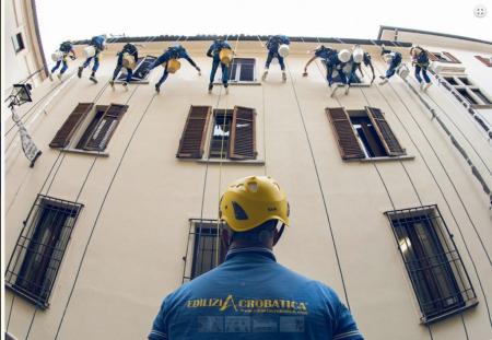 EdiliziAcrobatica recrute près de 50 opérateurs cordistes pour ses agences.