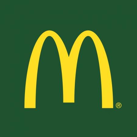 Le McDonald's implanté sur l'aire de la Lozère recherche des employés polyvalents de restauration rapide.