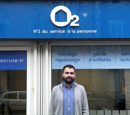 Une nouvelle agence O2 ouvre à Alès (30) en août et recrute 10 personnes.