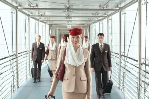Emirates recrute des hôtesses et des stewards à Toulouse